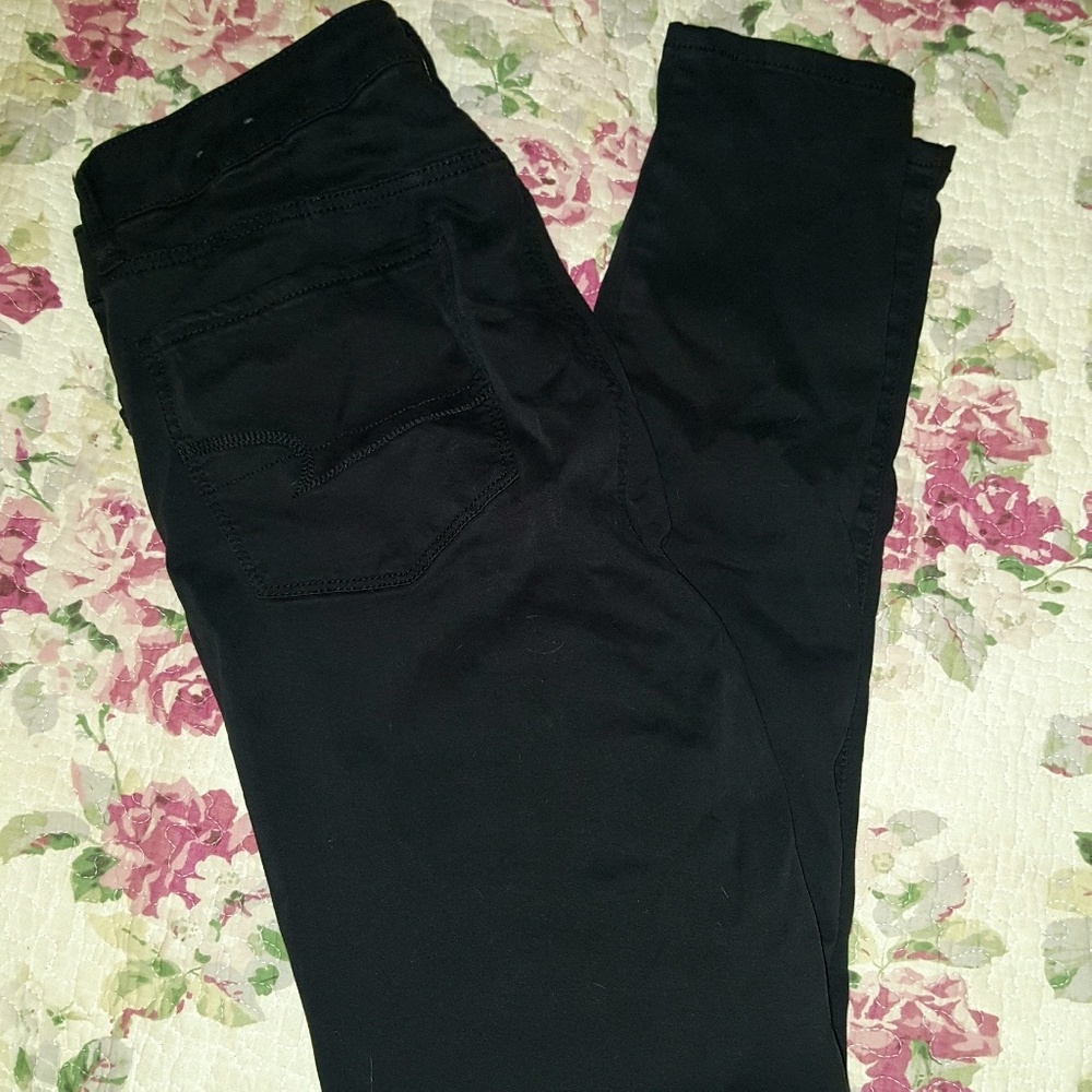 NWOT AEO Black Sateen Jegging 12L
